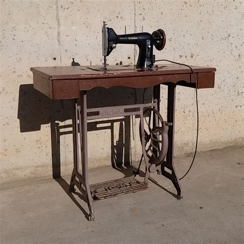 Antiga Maquina De Fenda De Empresa