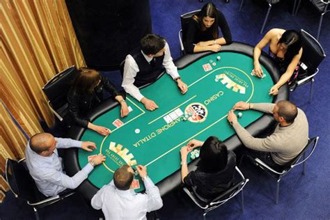 Campione Ditalia De Poker De Casino Tornei
