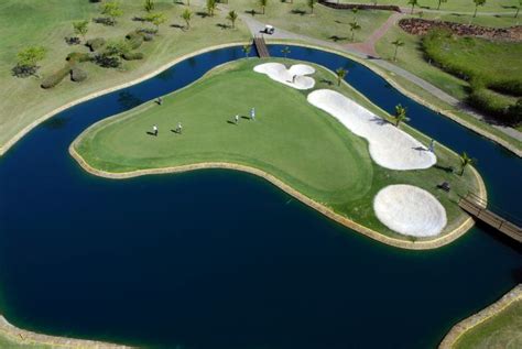 Campo De Golfe De Fenda