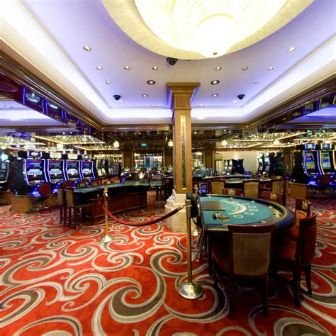 Celebrity Summit Fortunas Casino