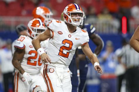 Clemson Quarterback Divida De Jogo