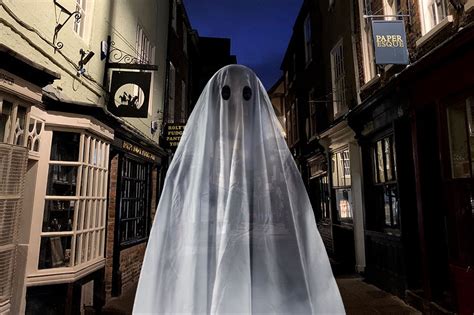 Jogue The Ghost Walks Online