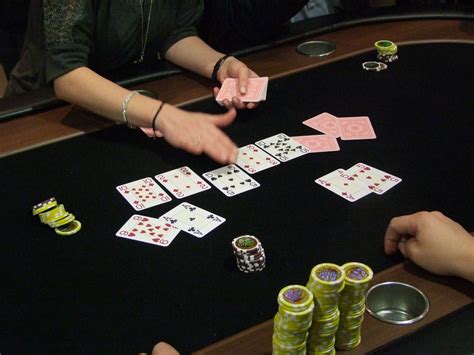 Jouer Au Poker Contre Des Estreante