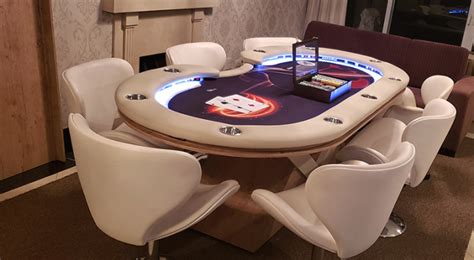 Mesas De Poker Para A Venda Da Area Da Baia