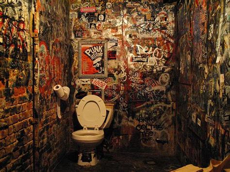 Punk Toilet 1xbet